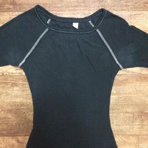 Juniors small black elbow length tee